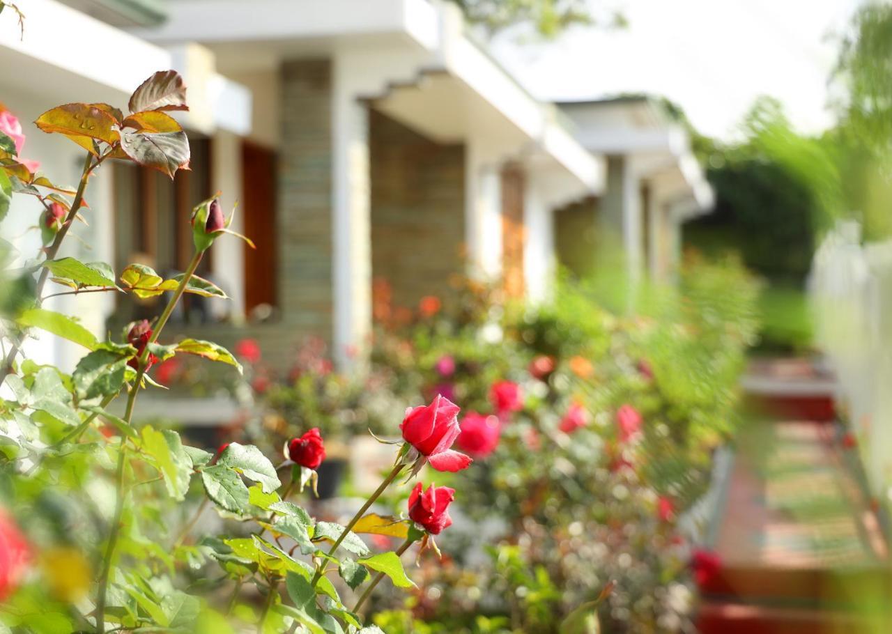 Elysium Garden Hotel Munnar Bagian luar foto